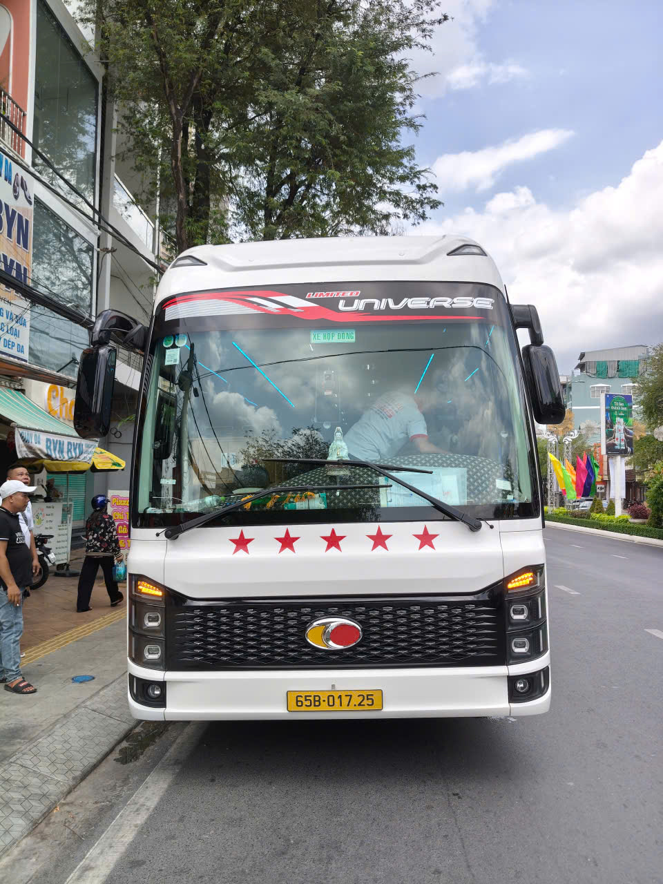 Thuê xe đi cần thơ giá rẻ thị trường